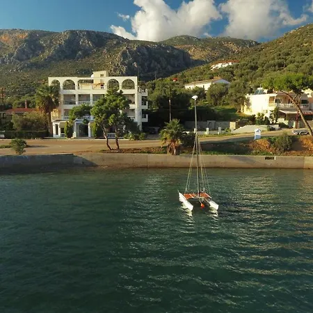 Antikyra Beach Hotel Andíkira