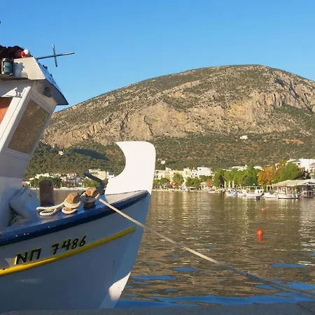 Szálloda Antikyra Beach Hotel 2*