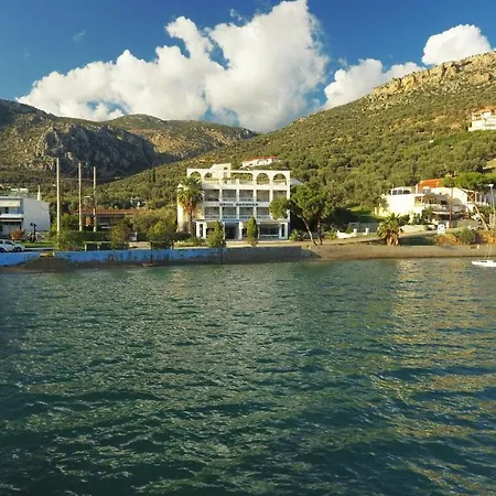Szálloda Antikyra Beach Hotel 2*